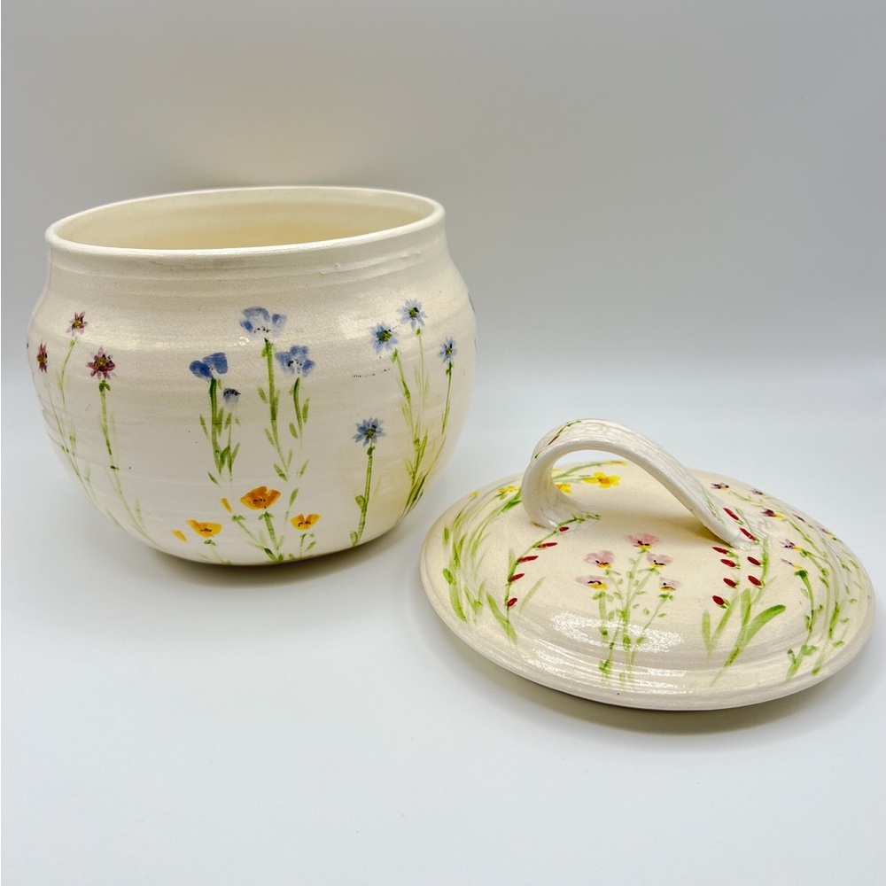 Vintage Studio Art Pottery 2Pc Wildflower Jar with Lid 6.5" Signed, Farmhouse